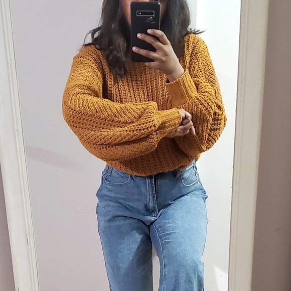 Beautiful sleeve loose knit oversized sweater - Picture 3 of 5